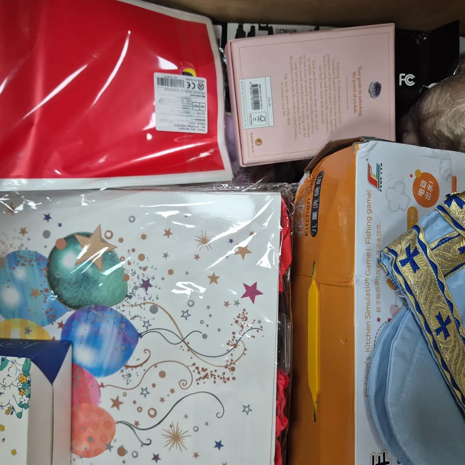 APPROXIMATELY 20 ASSORTED TOYS AND GAMES TO INCLUDE BRAGGING RIGHTS, UNO, ETC, ETC - COLLECTION ONLY