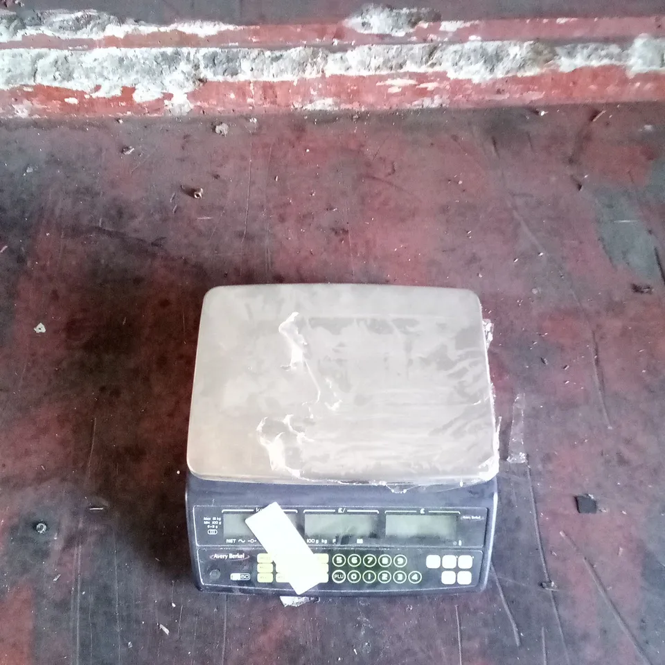 AVERY BERKEL FX50 DIGITAL SCALES 