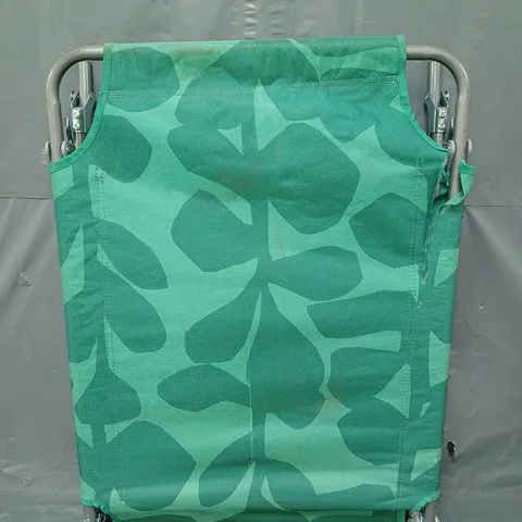 HABITAT FOLDING SUNLOUNGER IN STEM PRINT