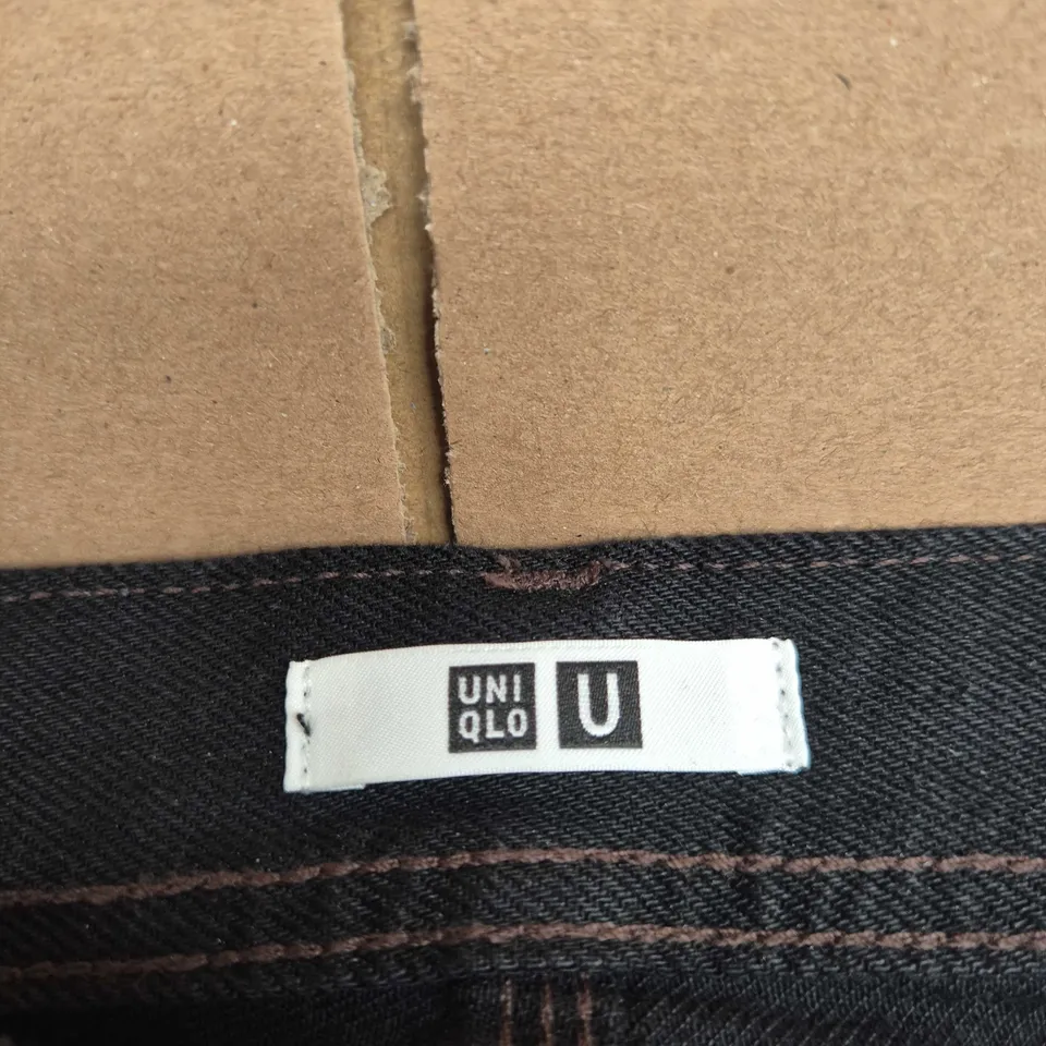 UNIQLO BLACK WIDE-FIT JEANS, MEN'S, WAIST 30 INCH (76 CM)