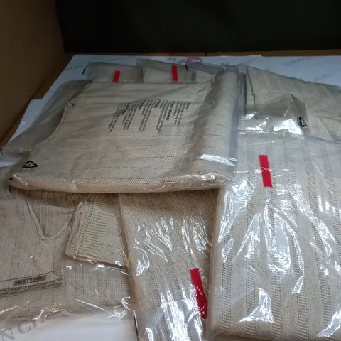 APPROX 10 BEIGE CARDIGANS SIZE NOT SPECIFIED