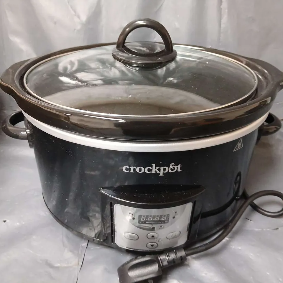 CROCKPOT SLOW COOKER