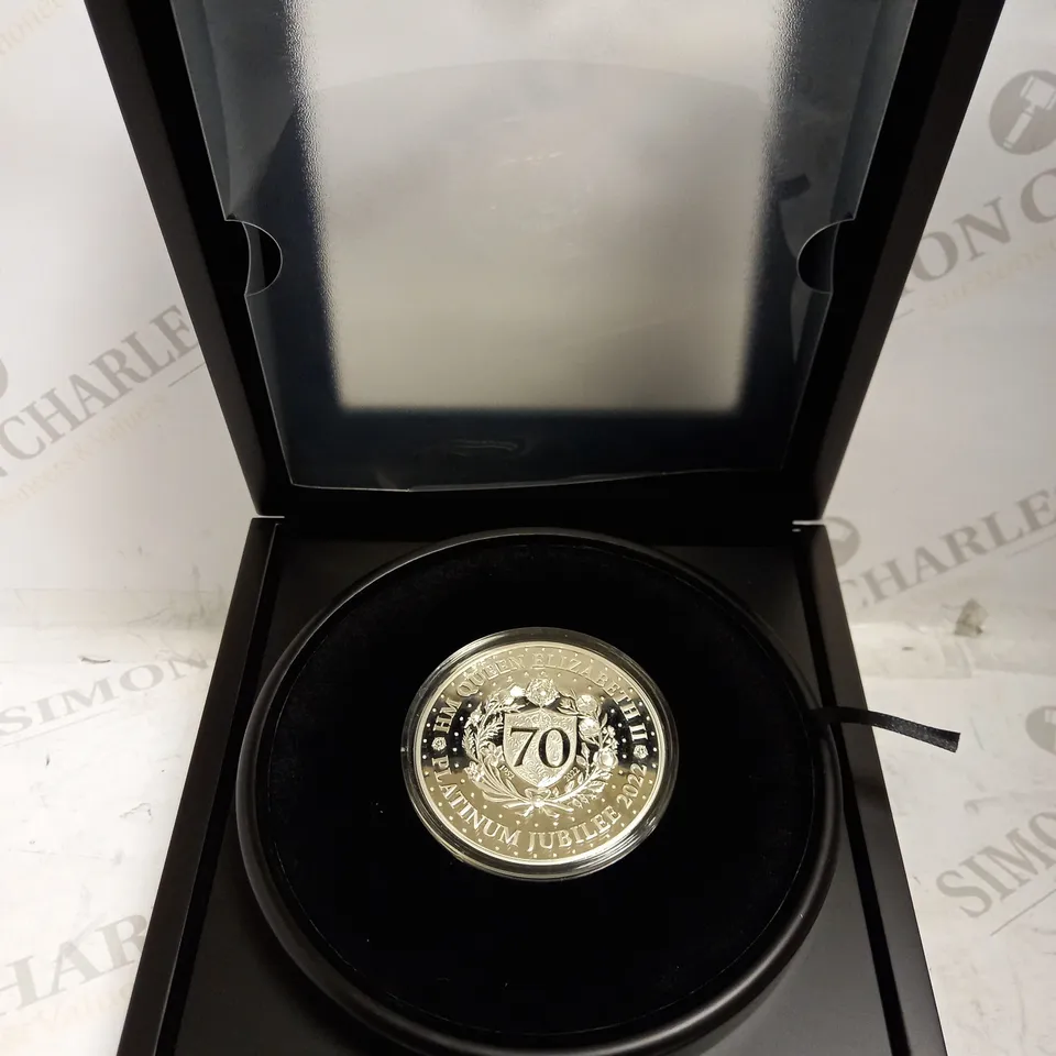 HER MAJESTY THE QUEEN'S PLATINUM JUBILEE 70 DIAMOND MASTERPIECE LARGE COLLECTABLE COIN 036/195