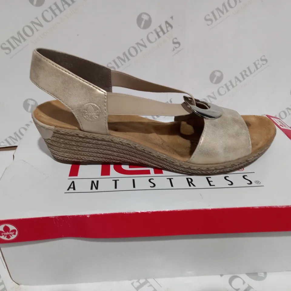 BOXED RIEKER ANTISTRESS BEIGE WEDGE SHOES - SIZE 6 1/2
