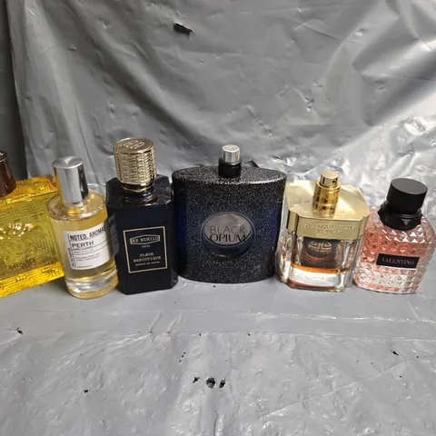 APPROXIMATELY 15 ASSORTED UNBOXED FRAGRANCES TO INCLUDE; NOTED AROMAS, VERSACE, VALENTINO AND YVES SAINT LAURENT