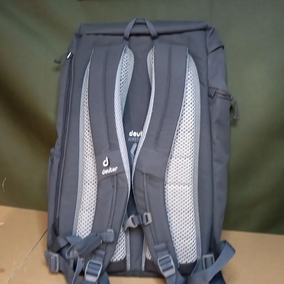 DEUTER WALKER 24 LITRE BACKPACK