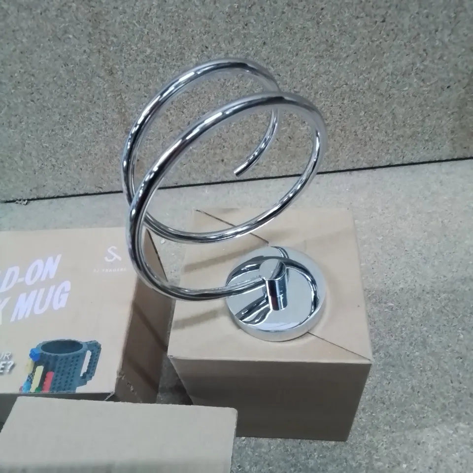 APPROXIMATELY 6 BRAND NEW BOXED ITEMS.