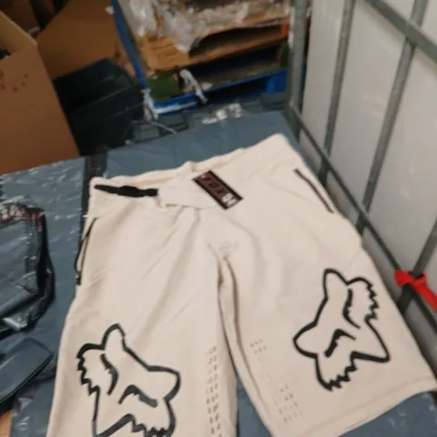 FOX RACING DEFEND KEVLAR SHORTS – BEIGE, SIZE 36