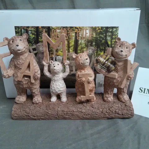 BOXED BRAND NEW THE LEONARDO COLLECTION FAMILY BEARS LIFE ORNAMENT