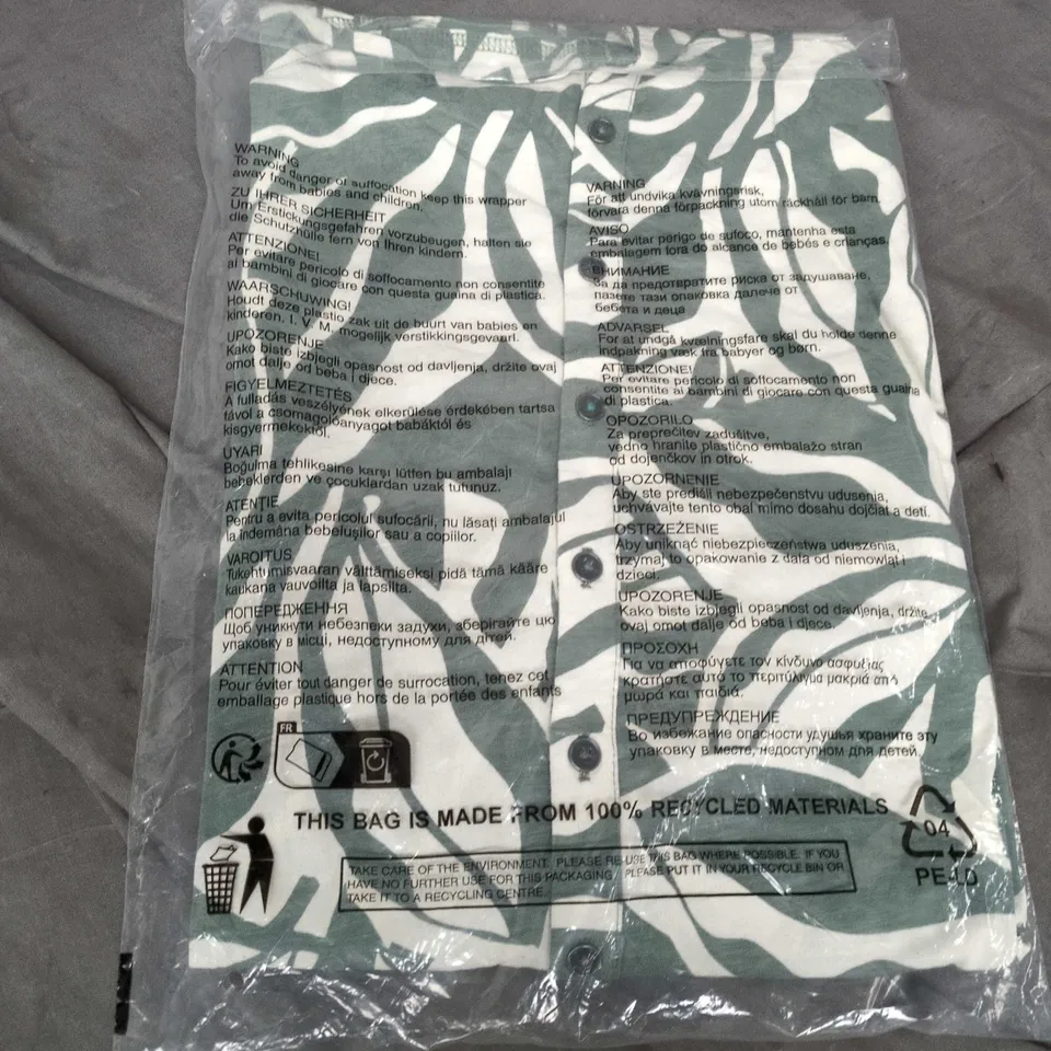 WOMANS HAWIAN SHIRT BY WHITE STUFF IVORY AND GREEN