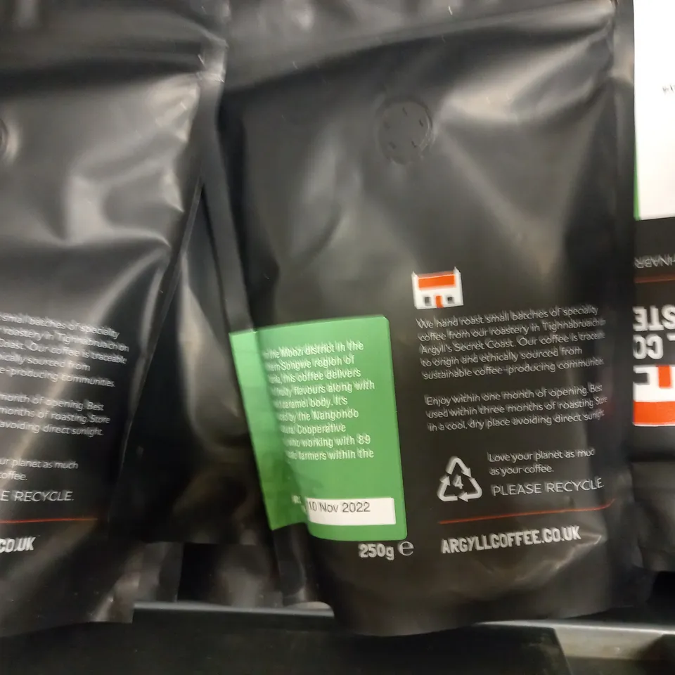 LOT OF APPROXIMATELY 4KG COFFEE BEANS