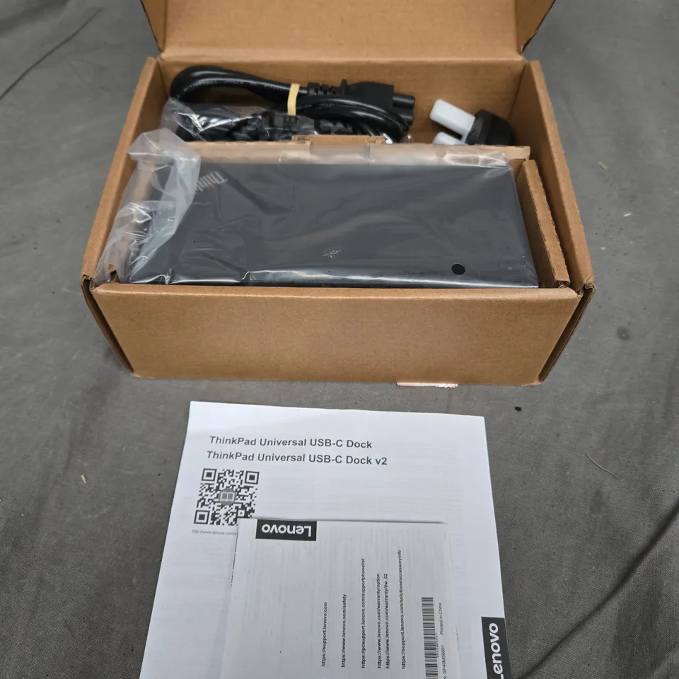 BOXED LENOVO THINKPAD UNIVERSAL USB-C DOCK