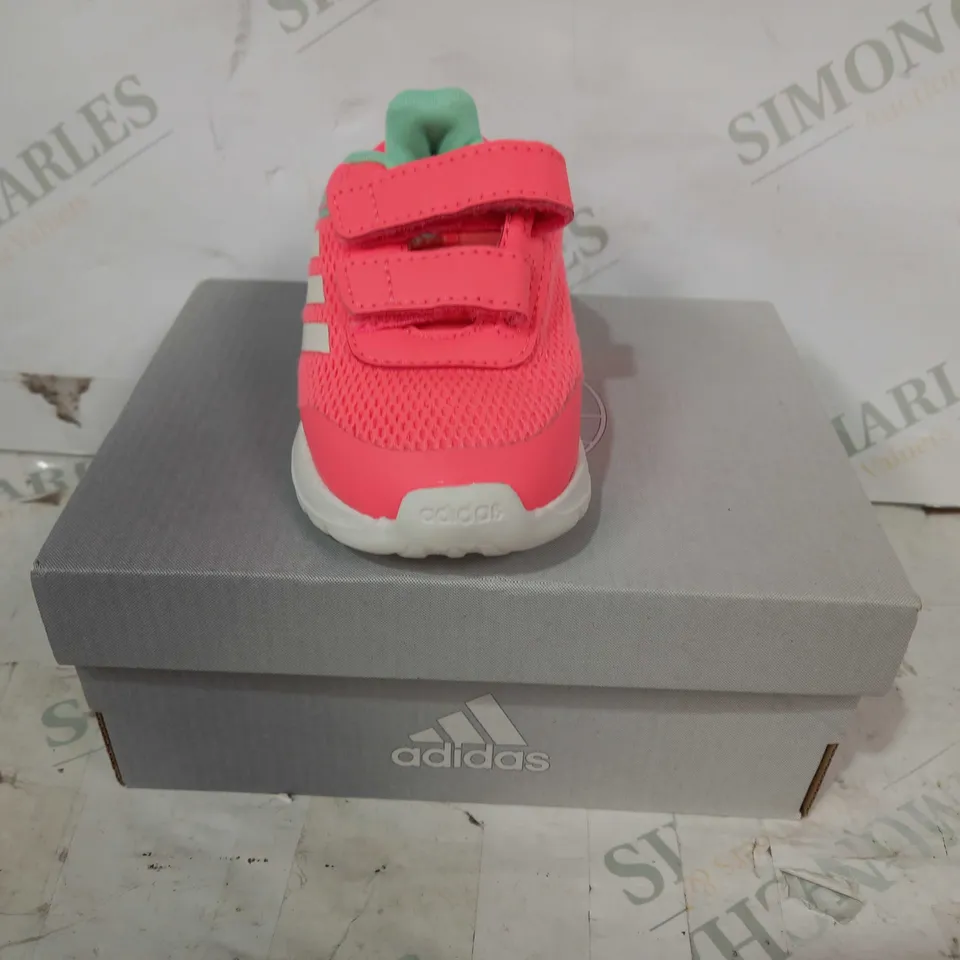 BOXED PAIR OF ADIDAS TENSAUR RUN 2.0 CF KIDS SHOES IN PINK UK SIZE 4K