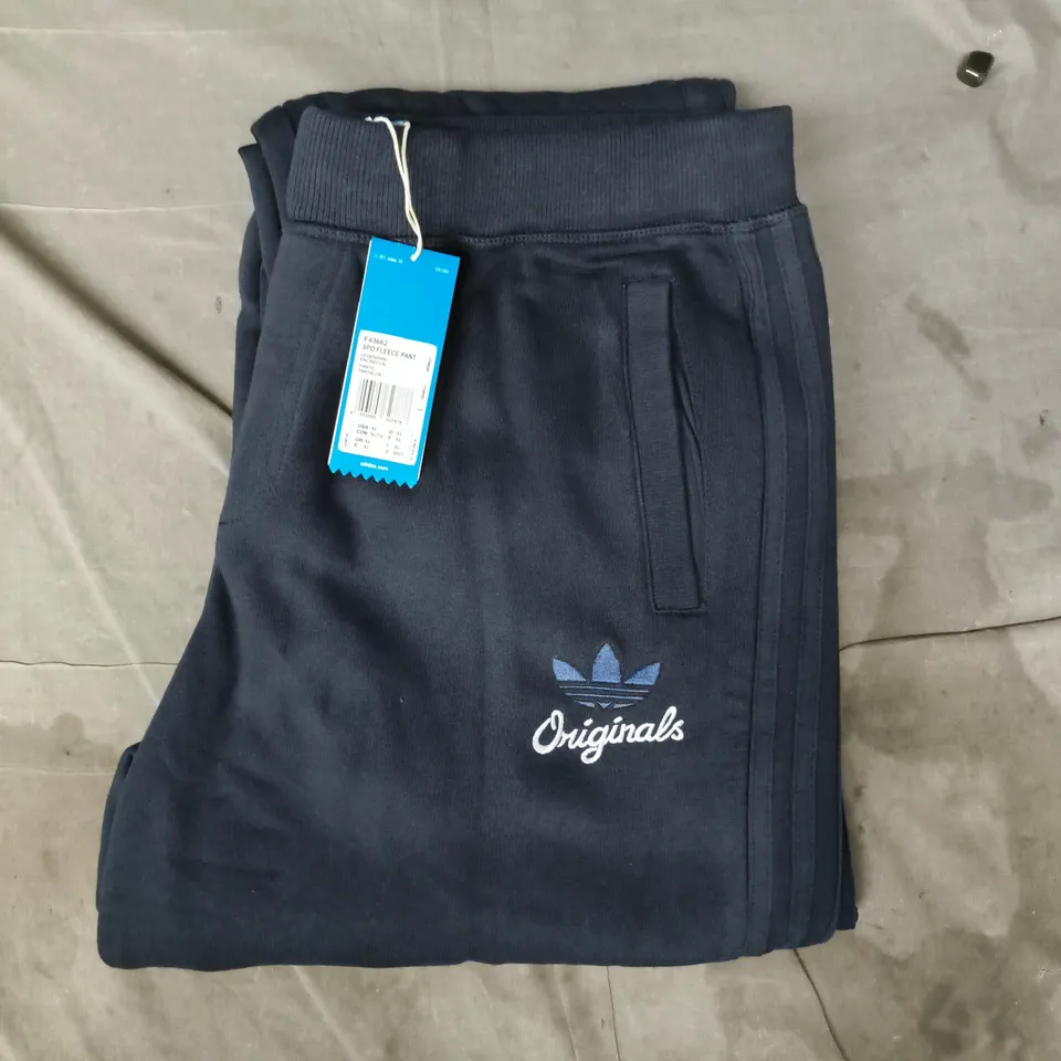 ADIDAS SPO FLEECE PANTS IN NAVY SIZE XL