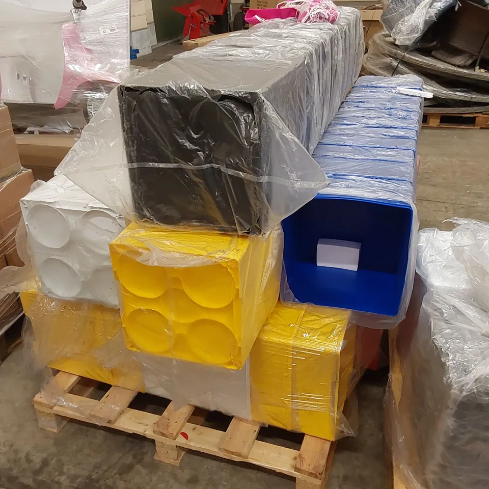 2 X PALLETS TO CONTAIN A LARGE QUANTITY OF PLASTIC STACKABLE STORAGE TUBS WITH LIDS IN 5 ASSORTED COLOURS INCLUDING; BLACK, BLUE, RED, WHITE AND YELLOW