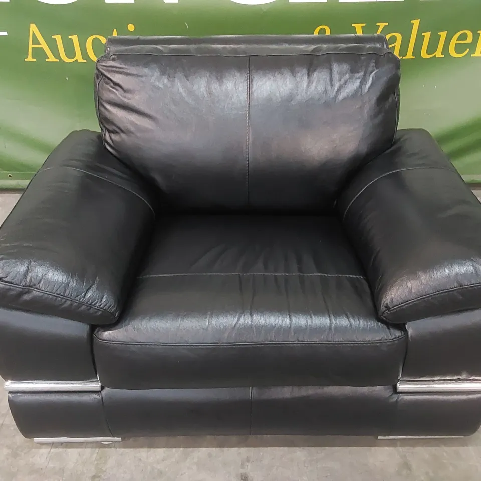 DESIGNER BLACK FAUX LEATHER UPHOLSTERED ARMCHAIR 