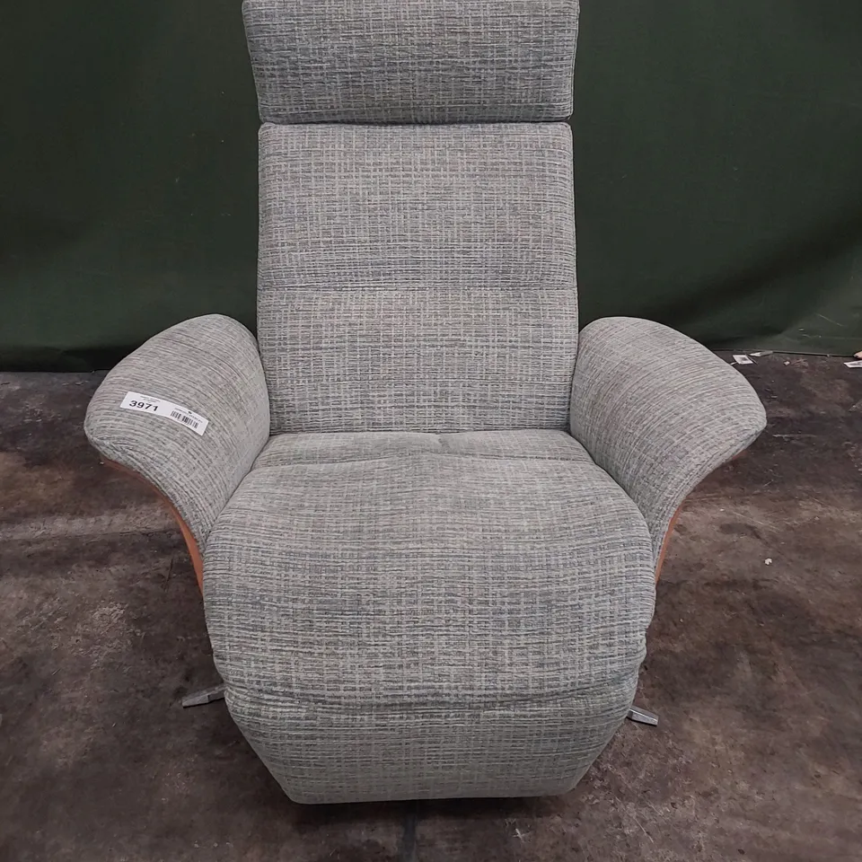 QUALITY BRITISH DESIGNER G PLAN VARDE POWER RECLINING SWIVEL CHAIR WAFFLE MIST FABRIC