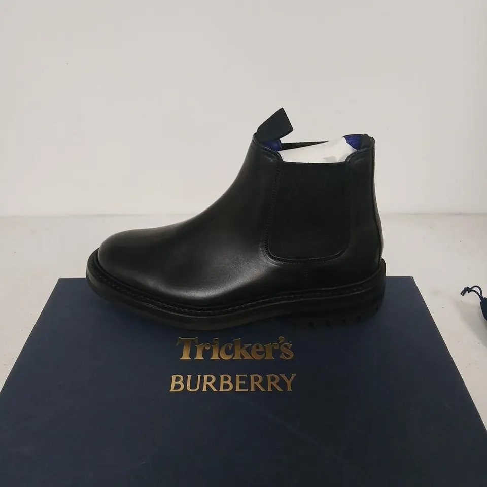 BURBERRY X TRICKER'S BLACK LEATHER CHELSEA BOOTS – ANKLE BOOTS, UK 4
