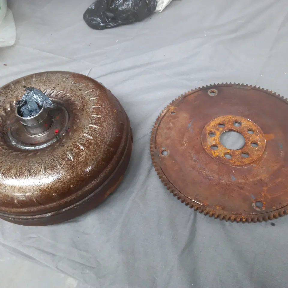 BOXED UNBRANDED VEHICLE TORQUE CONVERTER MODEL NOT SPECIFIED -COLLECTION ONLY-