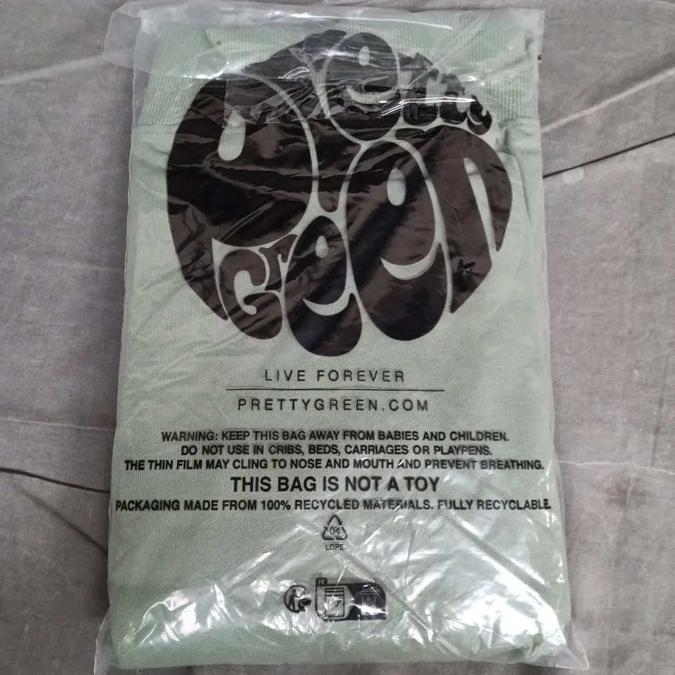 BAGGED PRETTY GREEN STANDARDS CREW SWEATSHIRT – LIGHT GREEN, UK XL