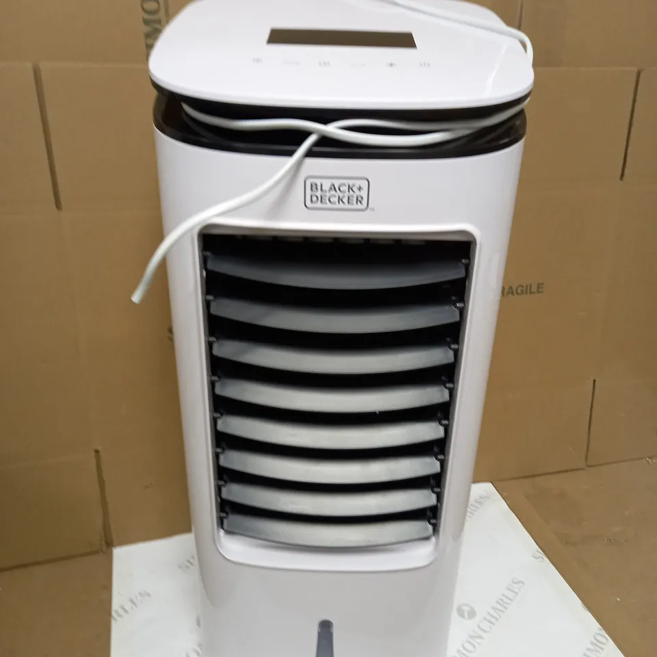 BLACK & DECKER 7 LITRE DIGITAL 2-IN-1 AIT COOLER