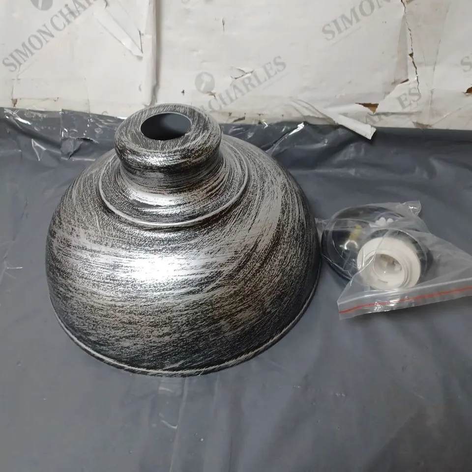 BOXED UNBRANDED SINGULAR VINTED SILVER LIGHT PENDANT 
