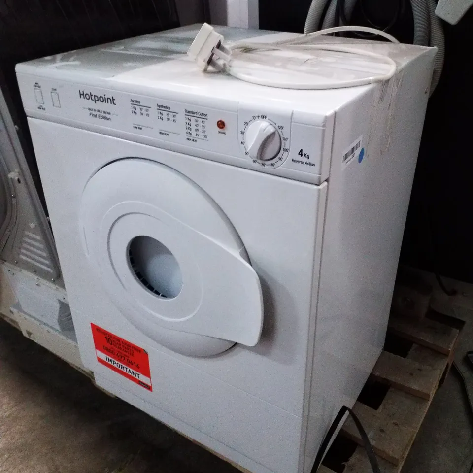 HOTPOINT FREESTANDING VENTED DRYER 4KG WHITE