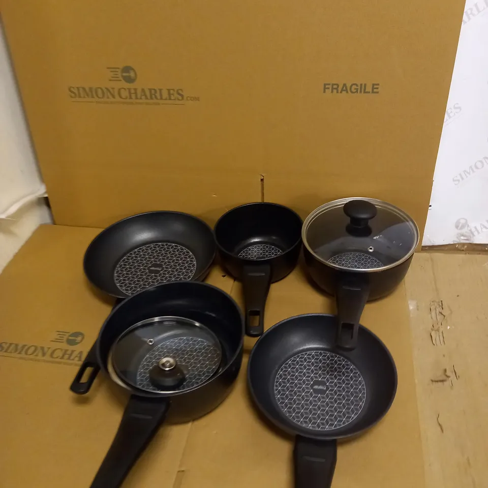 PRESTIGE THERMO SMART POT AND PAN SET