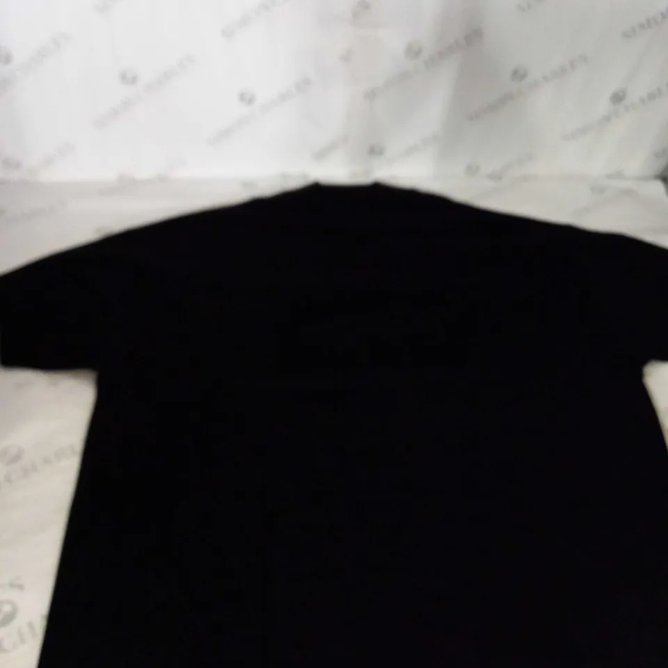 ESSENTIALS BLACK TEE SIZE S 