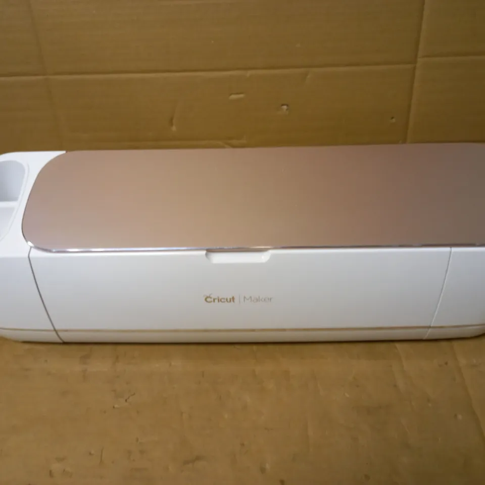 CRICUT MAKER SMART CUTTING MACHINE
