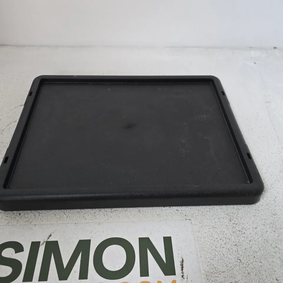 BLACK PLASTIC SQUARE TRAY – CATERING EQUIPMENT - LARGE QUANTITY