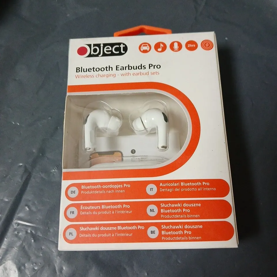 BOX OF APPROXIMATELY 30 ASSORTED ITEMS INCLUDING BLUETOOTH EARBUDS PRO , ICABLE EARPHONES  AND EARPHONES WITH MICROPHONE 