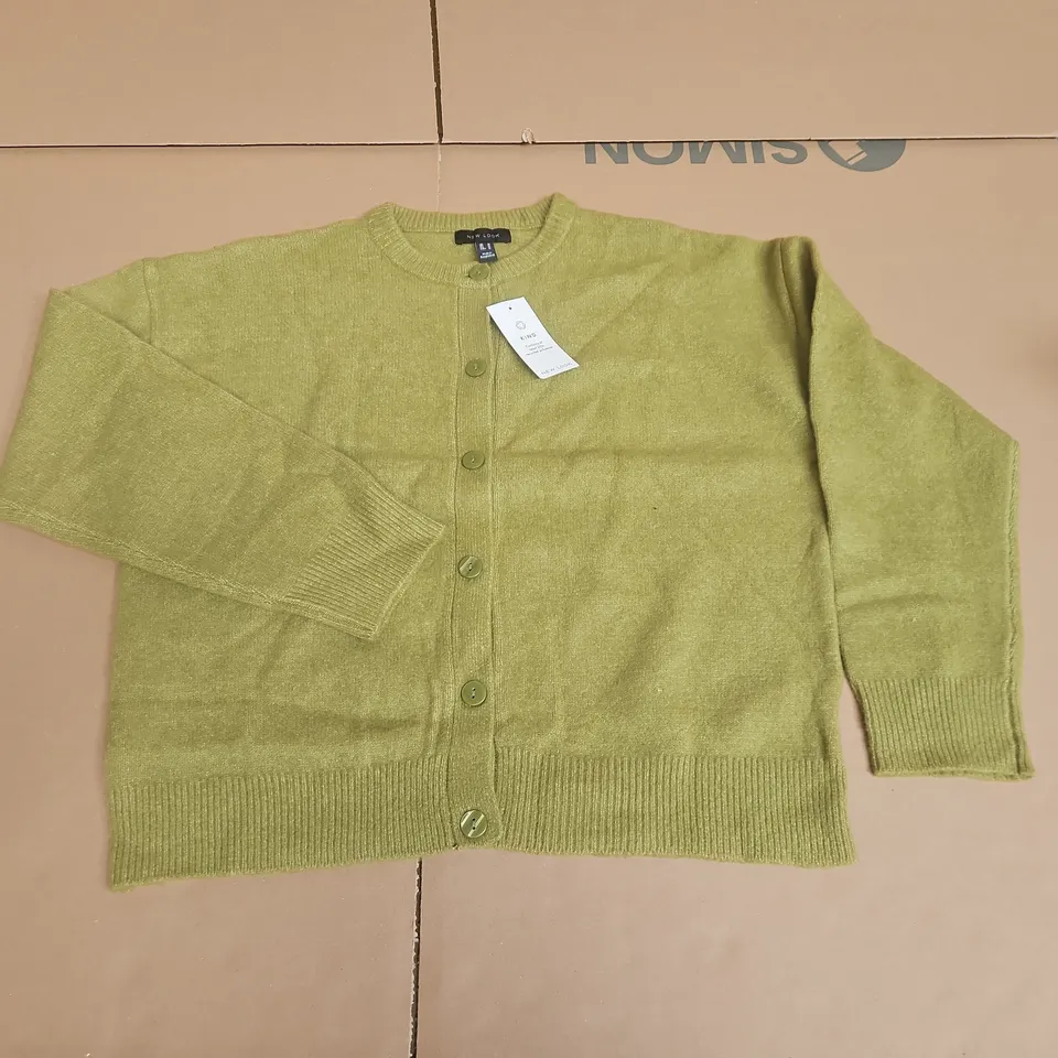 NEW LOOK KIND CREW NECK BUTTON THROUGH JUMPER IN GREEN - UK M
