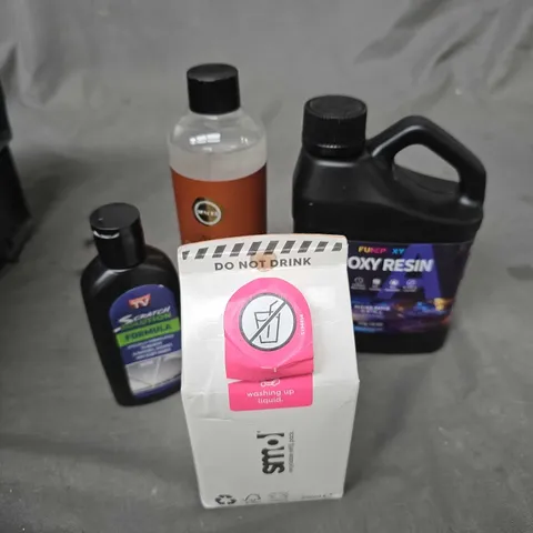 APPROXIMATELY 10 ASSORTED HOUSEHOLD ITEMS TO INCLUDE WASHING UP LIQUID, EPOXY RESIN, CLEANING SPRAY ETC