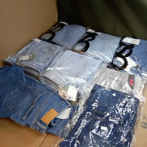 LARGE QUANTITY OF ASSORTED TROUSERS AND JEANS INCLUDING ASOS, H&M AND MISSPAP