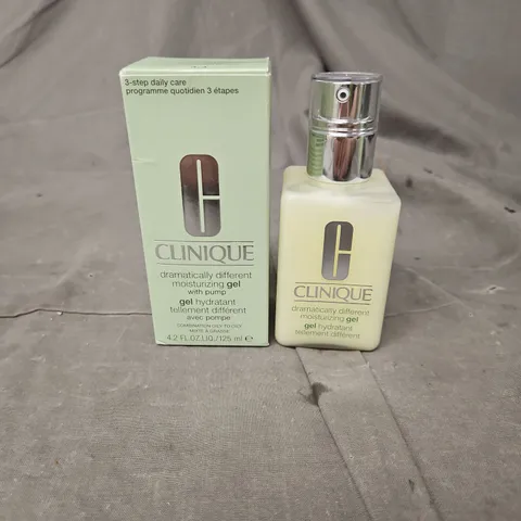 BOXED CLINIQUE DRAMATICALLY DIFFERENT MOISURISING GEL WITH PUMP COMBINATION OILY TO OILY SKIN TYPE 125ML