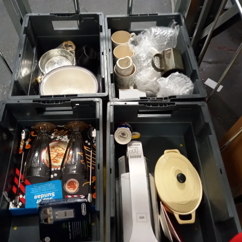 LOT OF ASSORTED CERAMIC AND GLASS ITEMS TO INCLUDE CUPS, BOWLS AND FOOD DISHES - COLLECTION ONLY