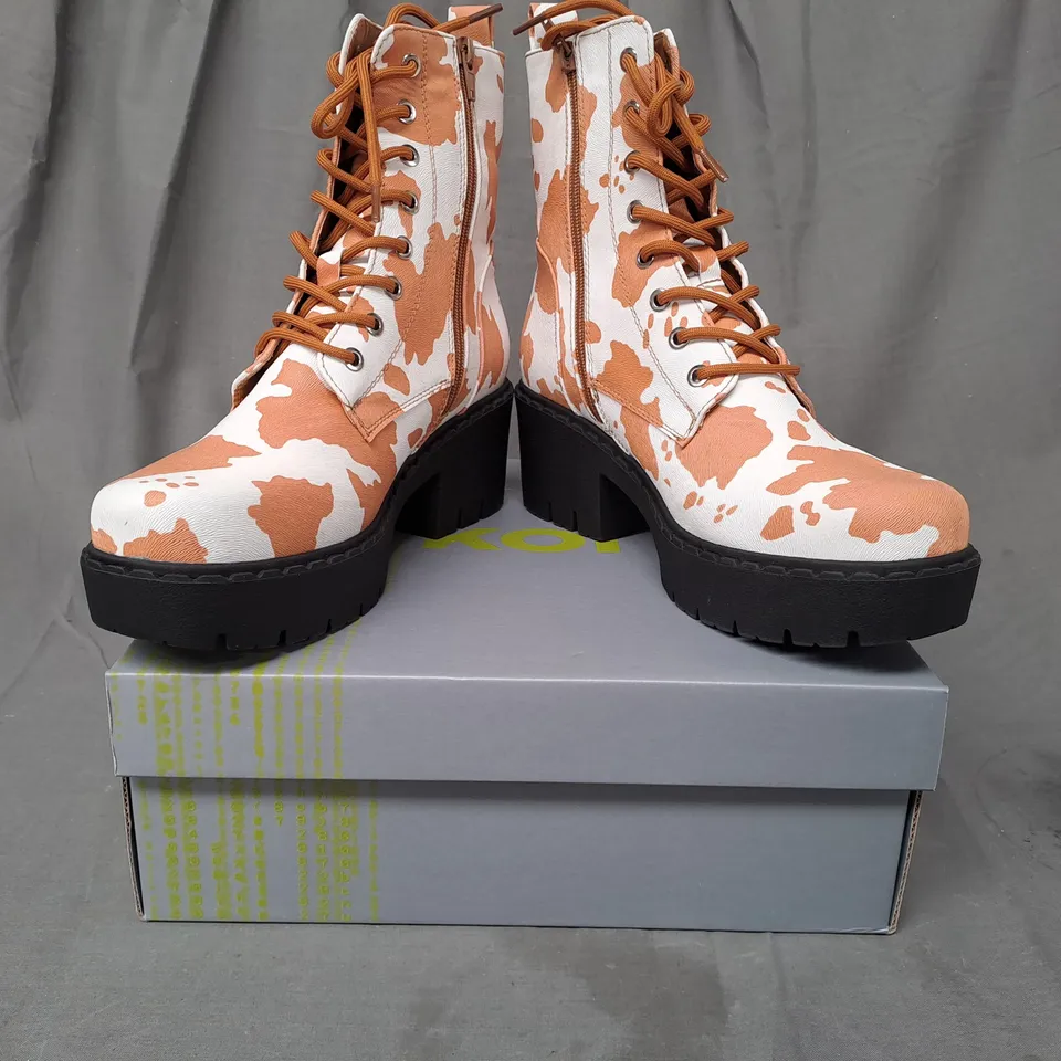 BOXED PAIR OF KOI CLARABELLE BROWN COW PRINT SWITCH LACE UP BOOTS UK SIZE 8