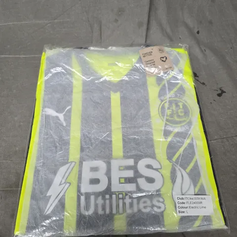 BAGGED FLEETWOOD TOWN AWAY JERSEY - SIZE LARGE