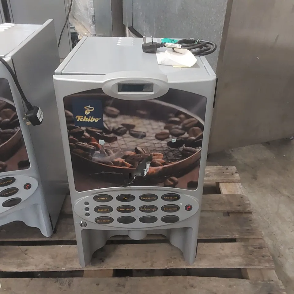 ADESSO COMMERCIAL COFFEE VENDING MACHINE