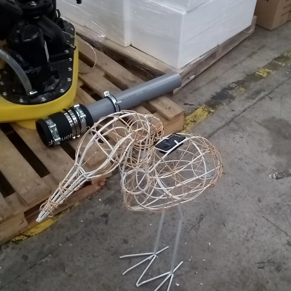 BOXED WIRE LED HERON FIGURE