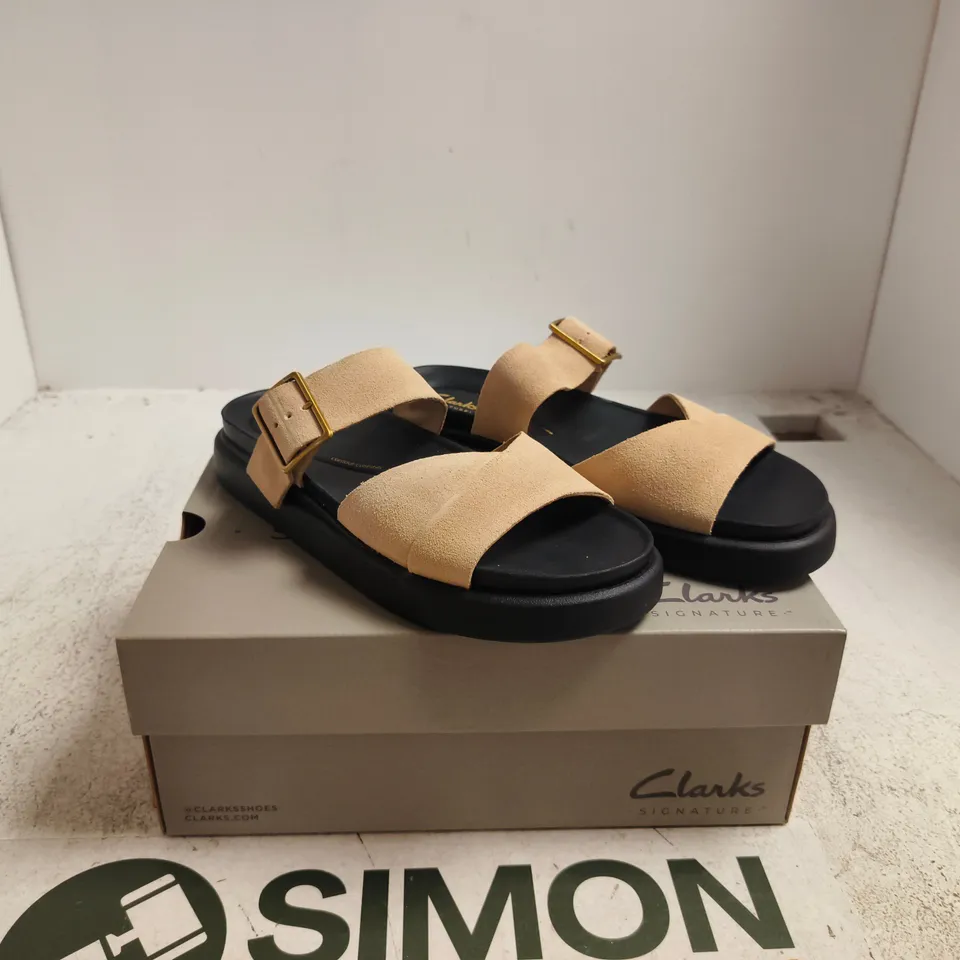 CLARKS ARISTELLA MULE SANDALS – ECRU SUEDE, UK 6 (EU 39 1/2) – BOXED
