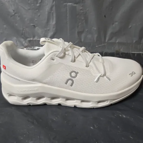 UNBOXED PAIR OF ON CLOUDLEAP TRAINERS IN WHITE - UK Y5