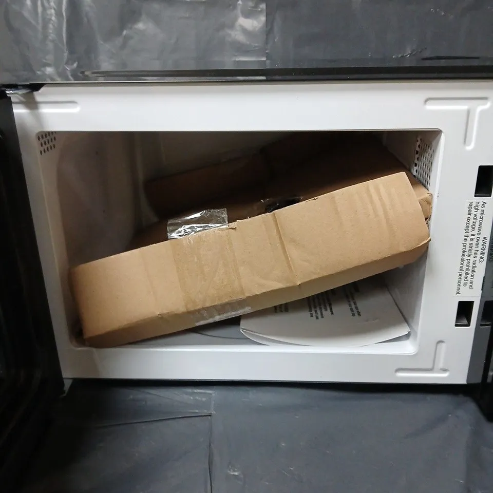 SWAN 20L 700W MANUAL MICROWAVE - BLACK - COLLECTION ONLY 