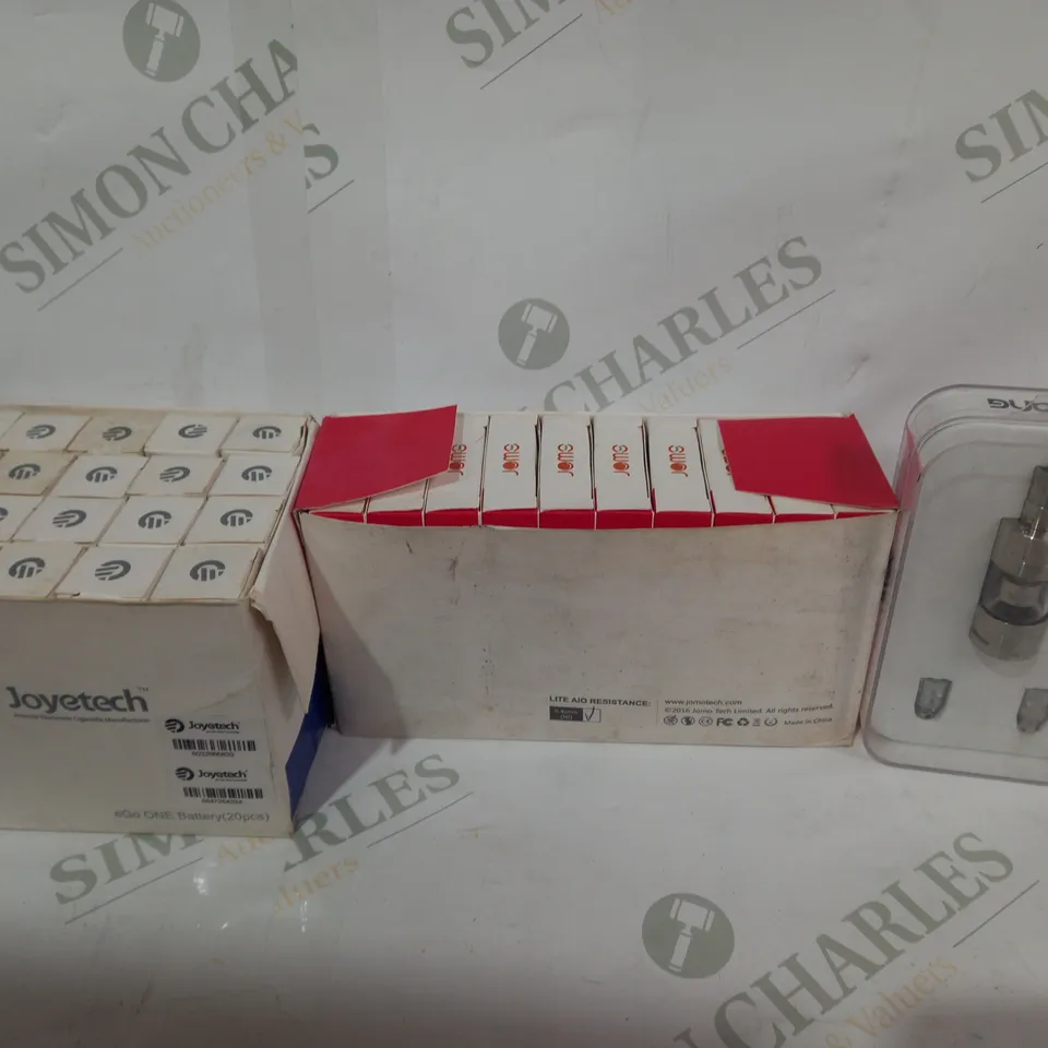 BOX OF APPROXIMATELY 20 ASSORTED E-CIGARETTE ITEMS TO INCLUDE JOYTECH EGO ONE BATTERY, JOMS TECH LITE AIO COIL UNIT, CVS MINI, ETC