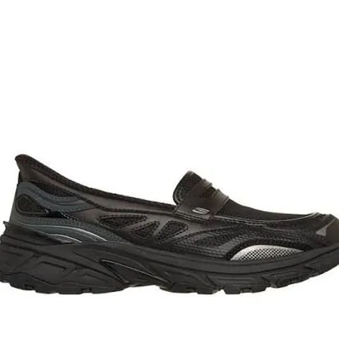 BOXED PAIR OF SKECHERS STAMINA SPORT SLIP IN TRAINERS - UK SIZE 7