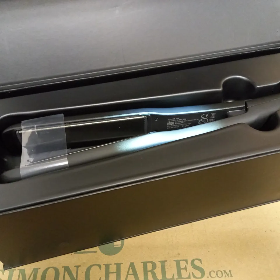 REVAMP PROGLOSS ULTRA X SHINE CERAMIC HAIR STRAIGHTENER