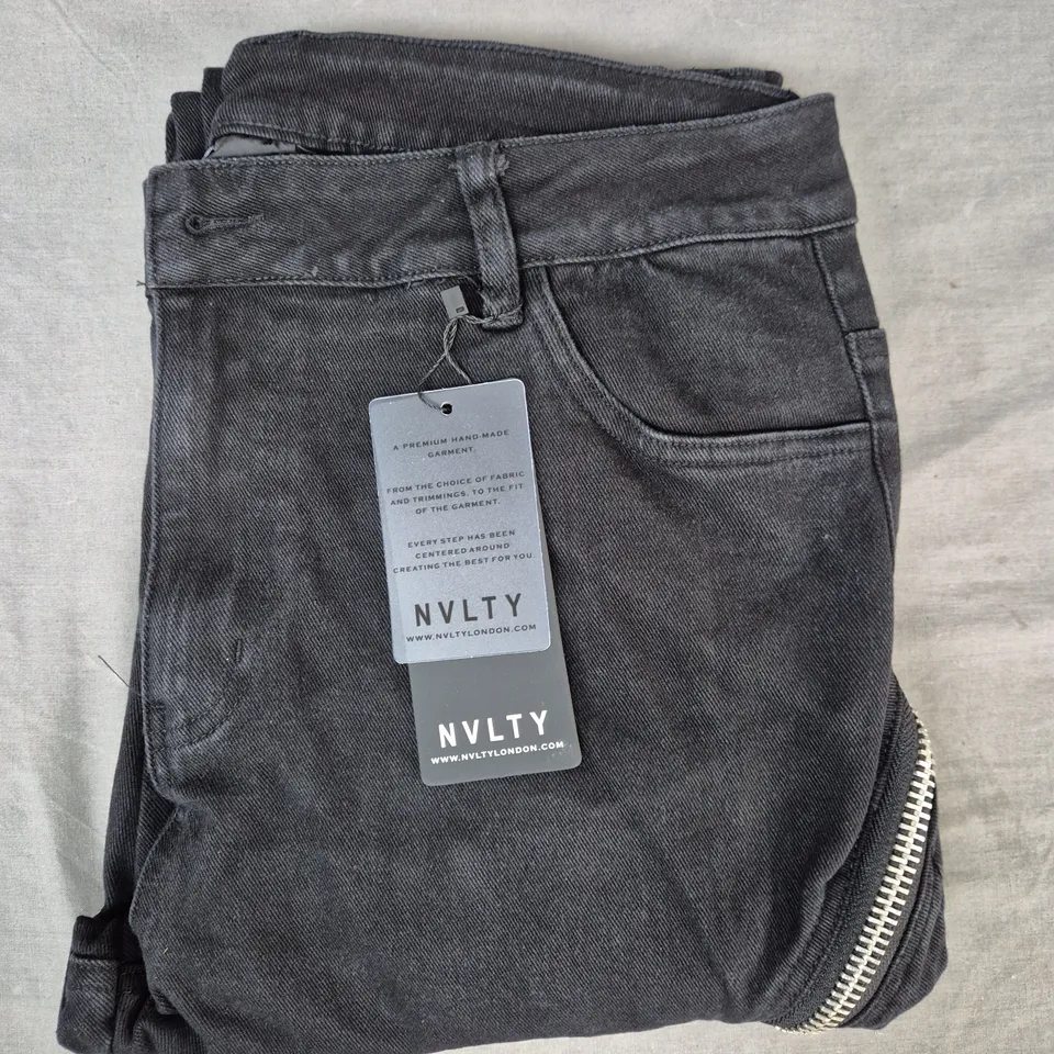 NVLTY VINTAGE FLARE ZIPPER JEANS IN BLACK SIZE 36