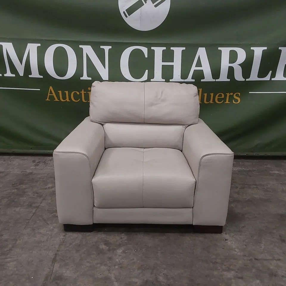 QUALITY DESIGNER ITALIAN MADE LEATHER MARCOS ARMCHAIR - WHITE GREY