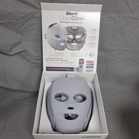 SHARK CRYOGLOW LED MASK WITH CHARGING STAND